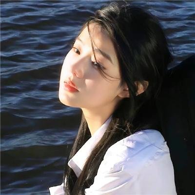 笼中女